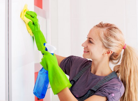 Deep cleaning in Edgware for a tidy and refreshed living room