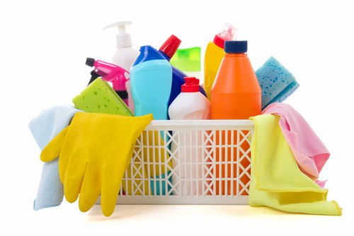 Move-out cleaning checklist for Edgware rental property